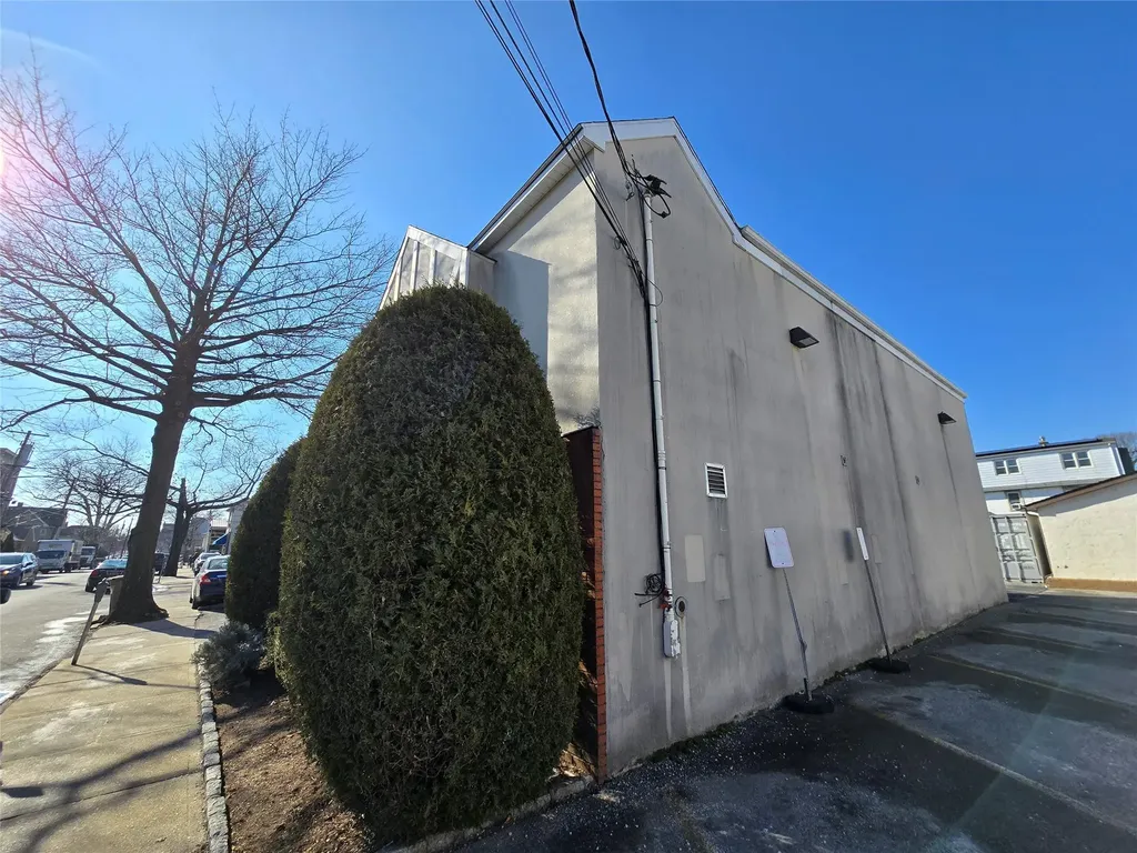 443 Fifth Avenue Pelham NY 10803