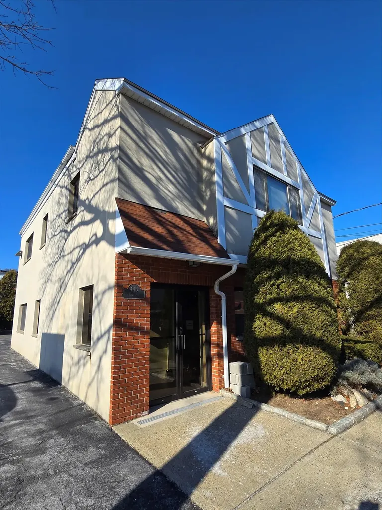 443 Fifth Avenue Pelham NY 10803