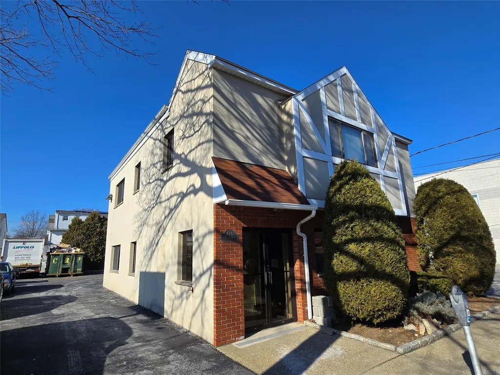 443 Fifth Avenue Pelham NY 10803