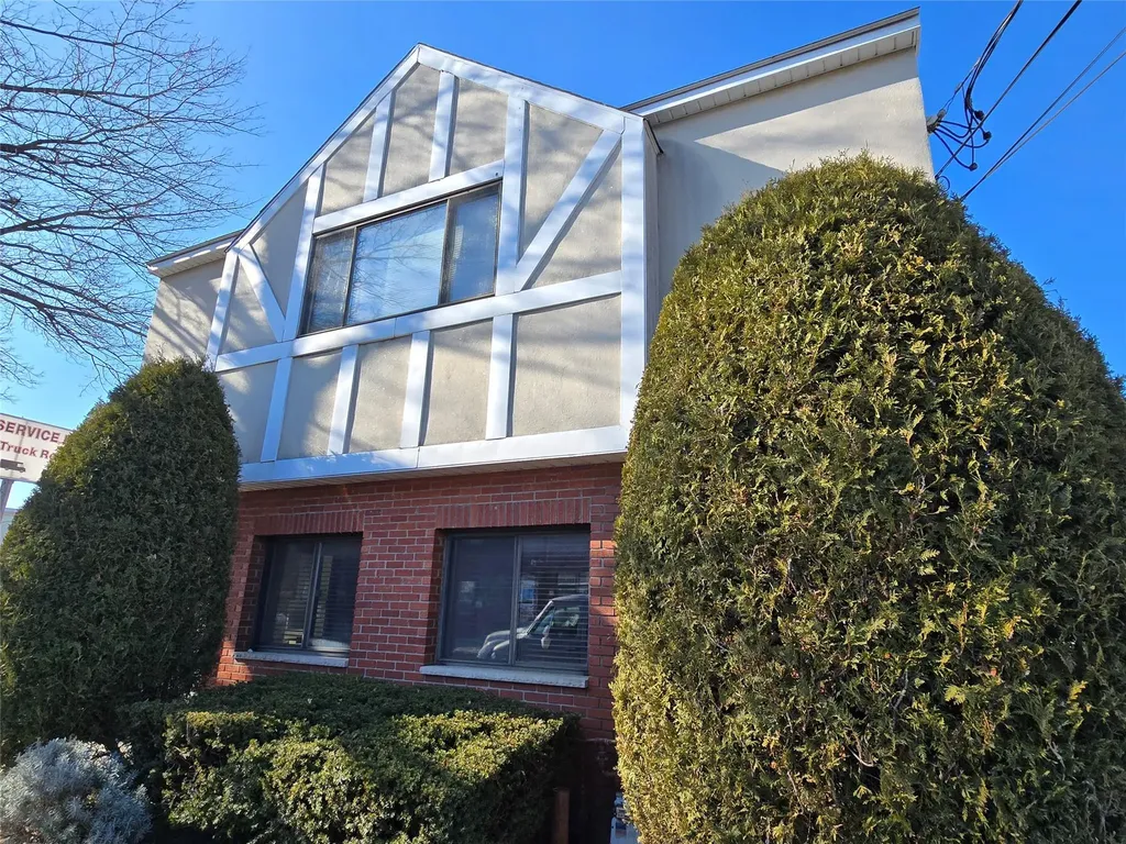 443 Fifth Avenue Pelham NY 10803