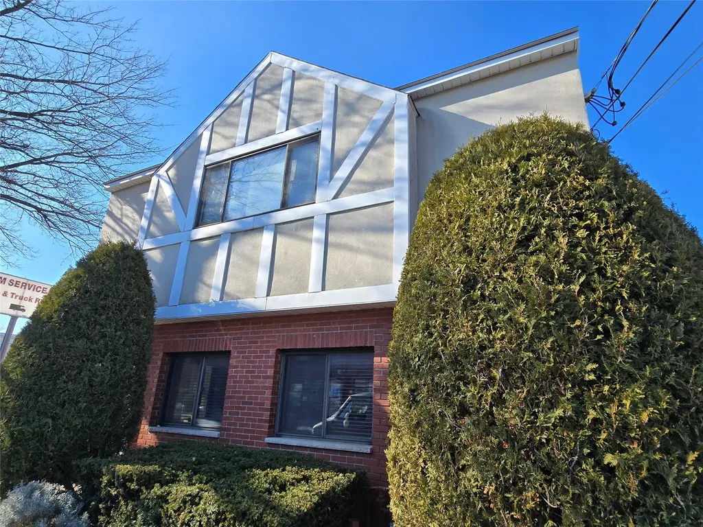 443 Fifth Avenue Pelham NY 10803