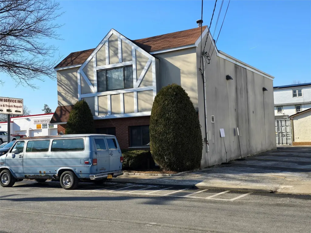 443 Fifth Avenue Pelham NY 10803
