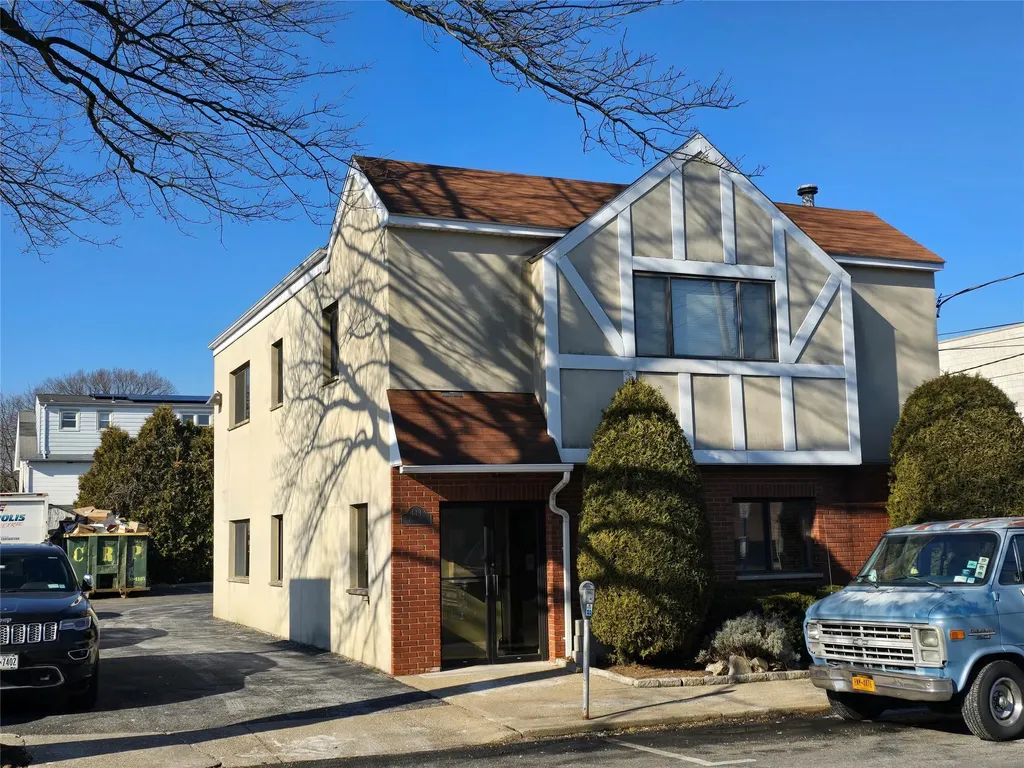 443 Fifth Avenue Pelham NY 10803
