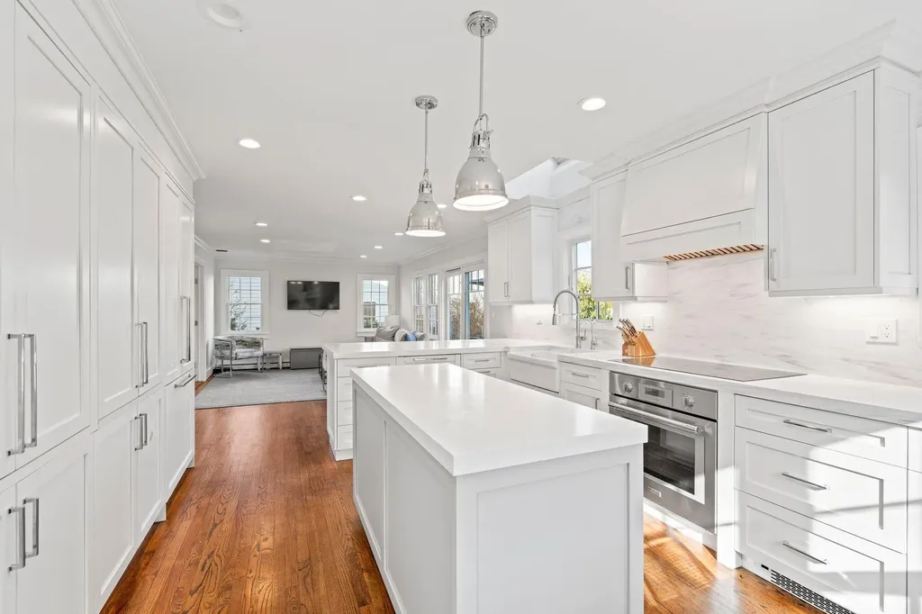 15 Glen Way Cold Spring Harbor NY 11724