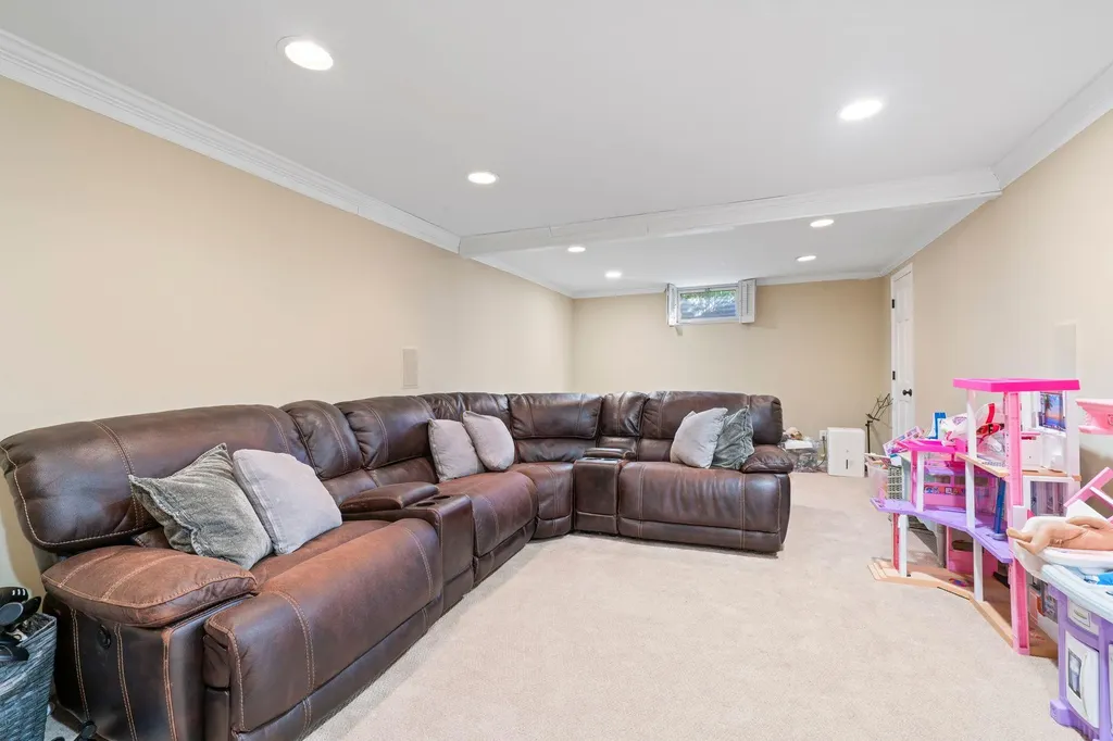 15 Glen Way Cold Spring Harbor NY 11724