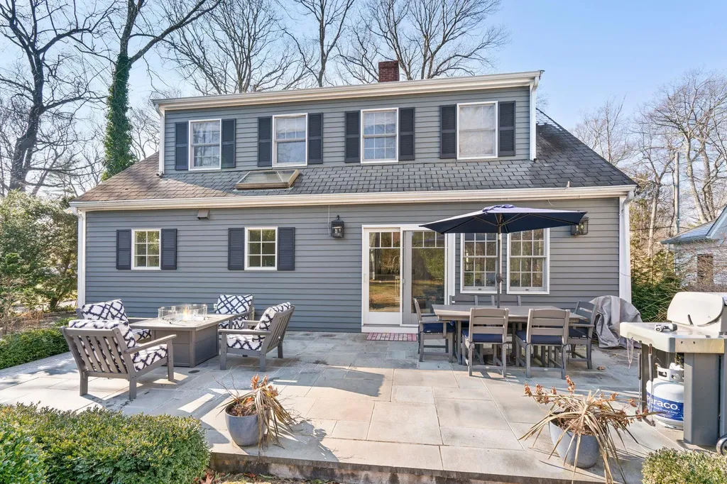 15 Glen Way Cold Spring Harbor NY 11724