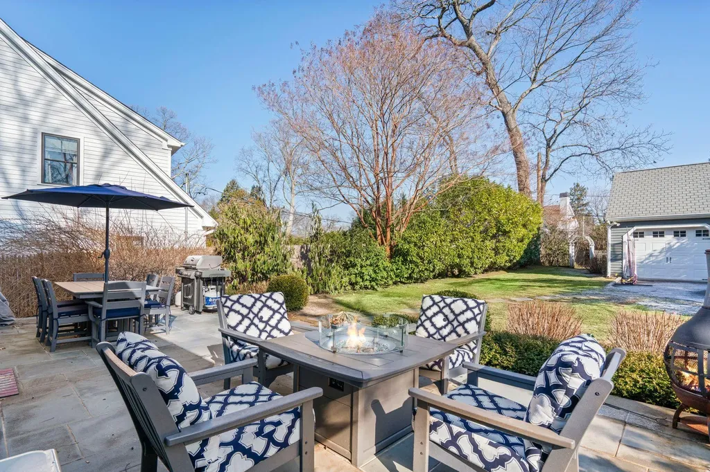 15 Glen Way Cold Spring Harbor NY 11724