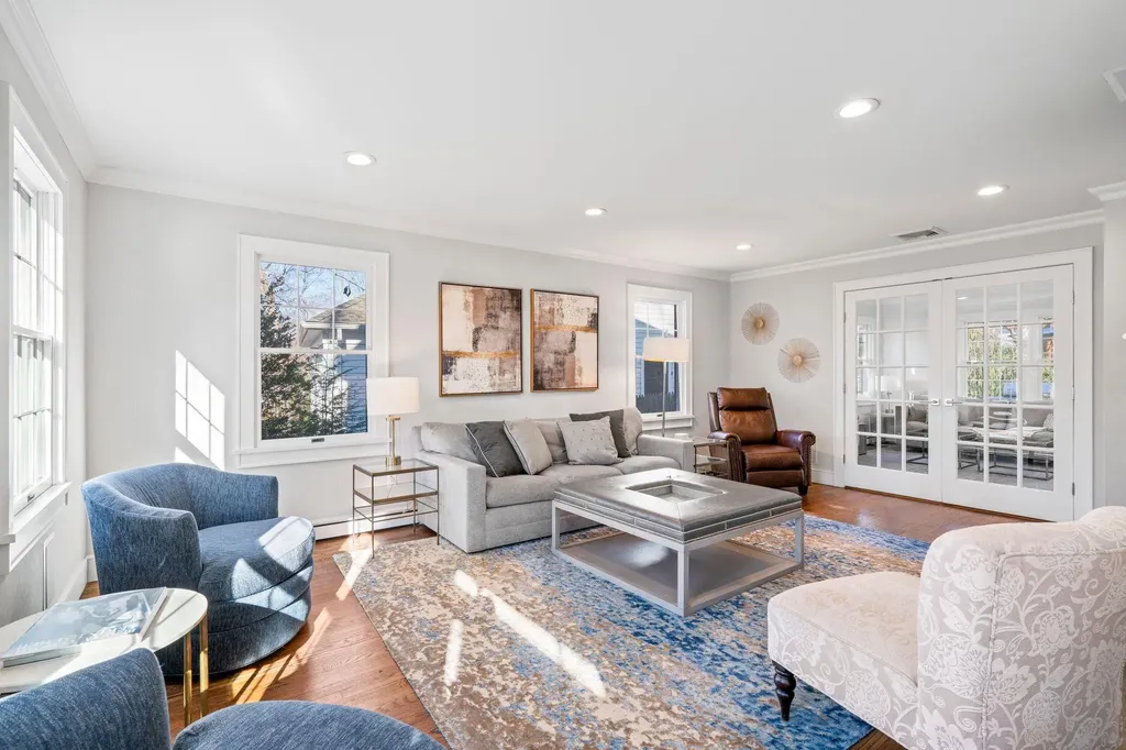 15 Glen Way Cold Spring Harbor NY 11724