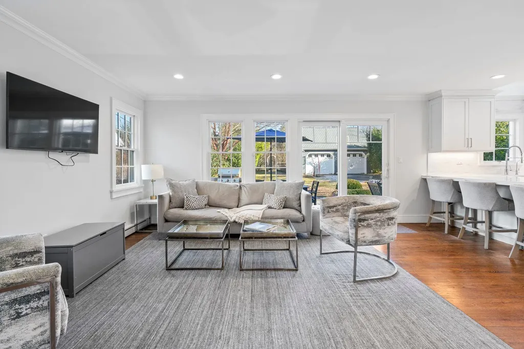 15 Glen Way Cold Spring Harbor NY 11724