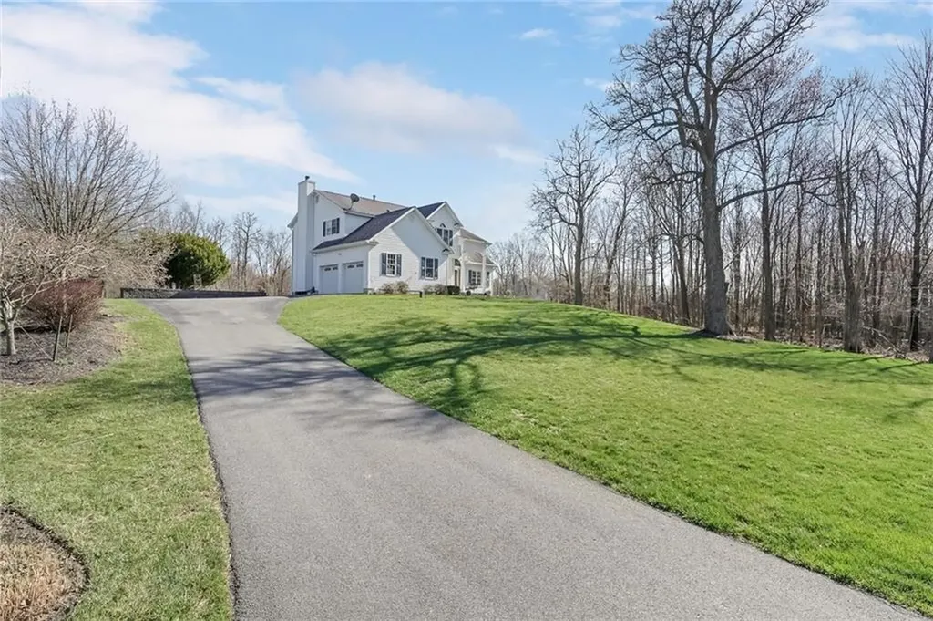 914 Ridgebury Road New Hampton NY 10958
