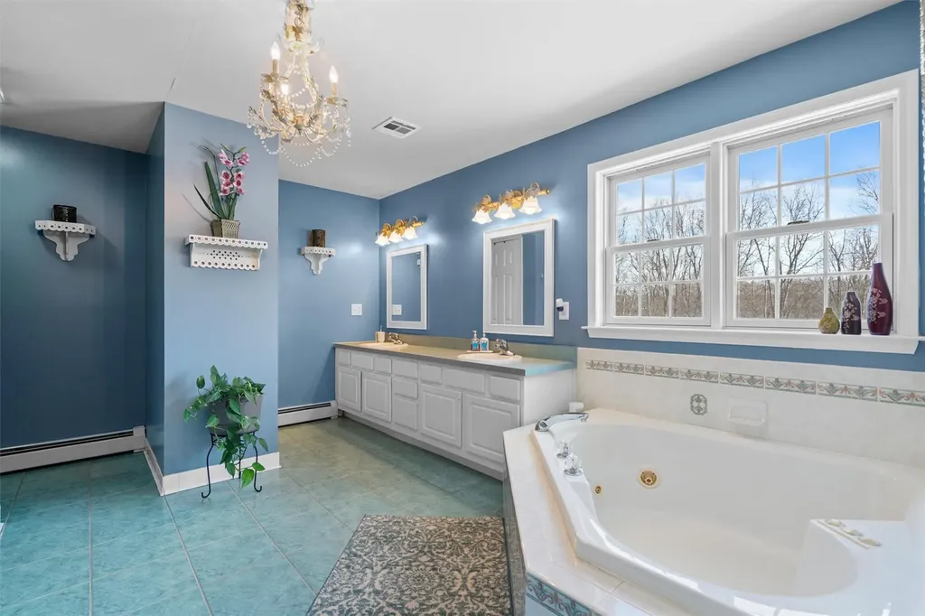 914 Ridgebury Road New Hampton NY 10958