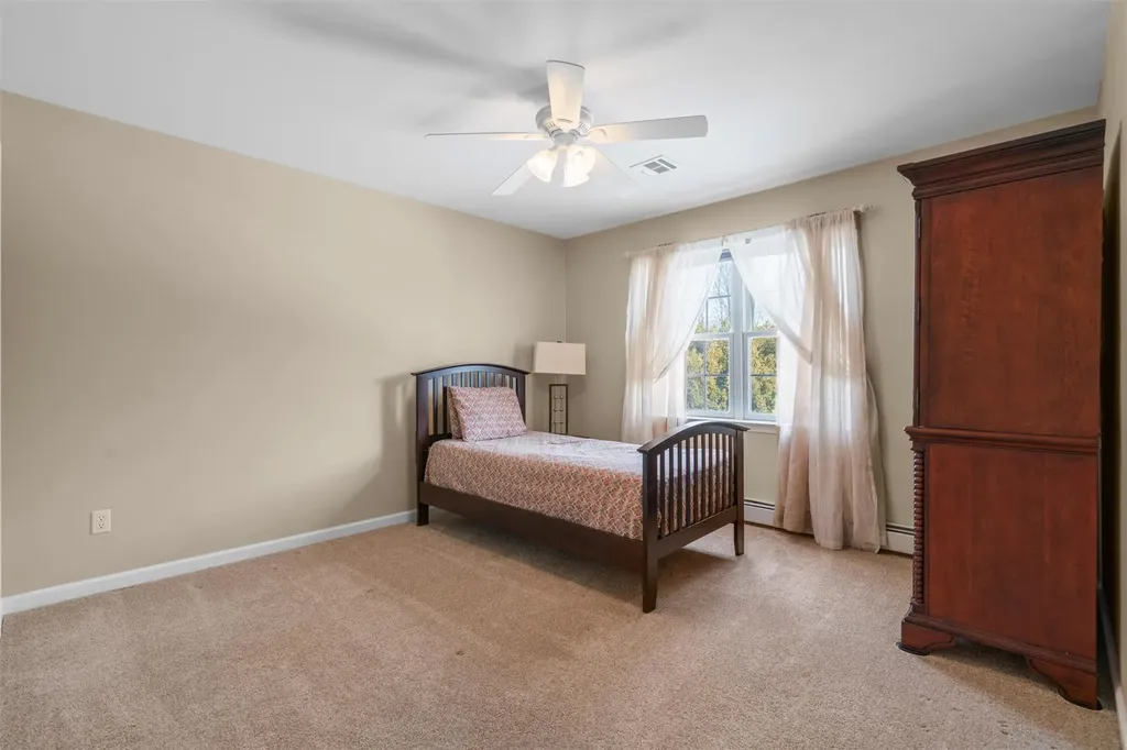 914 Ridgebury Road New Hampton NY 10958