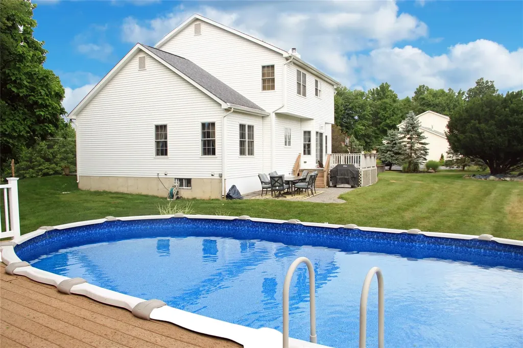 914 Ridgebury Road New Hampton NY 10958