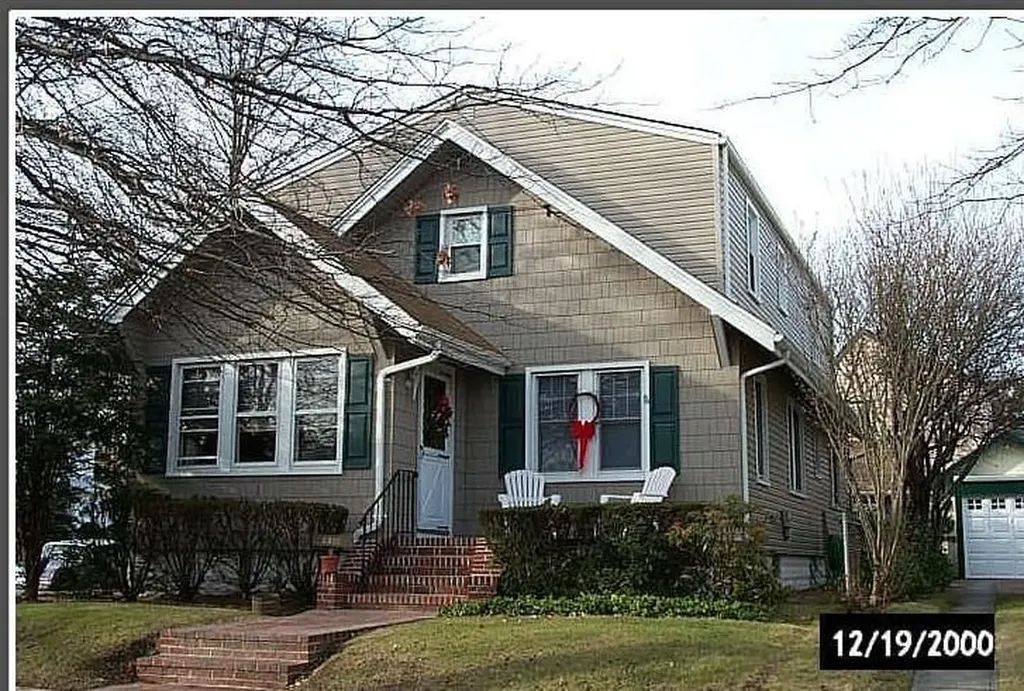 2902 Arnold Avenue Oceanside NY 11572
