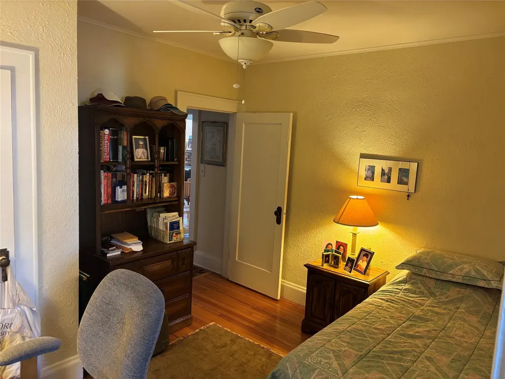 2902 Arnold Avenue Oceanside NY 11572