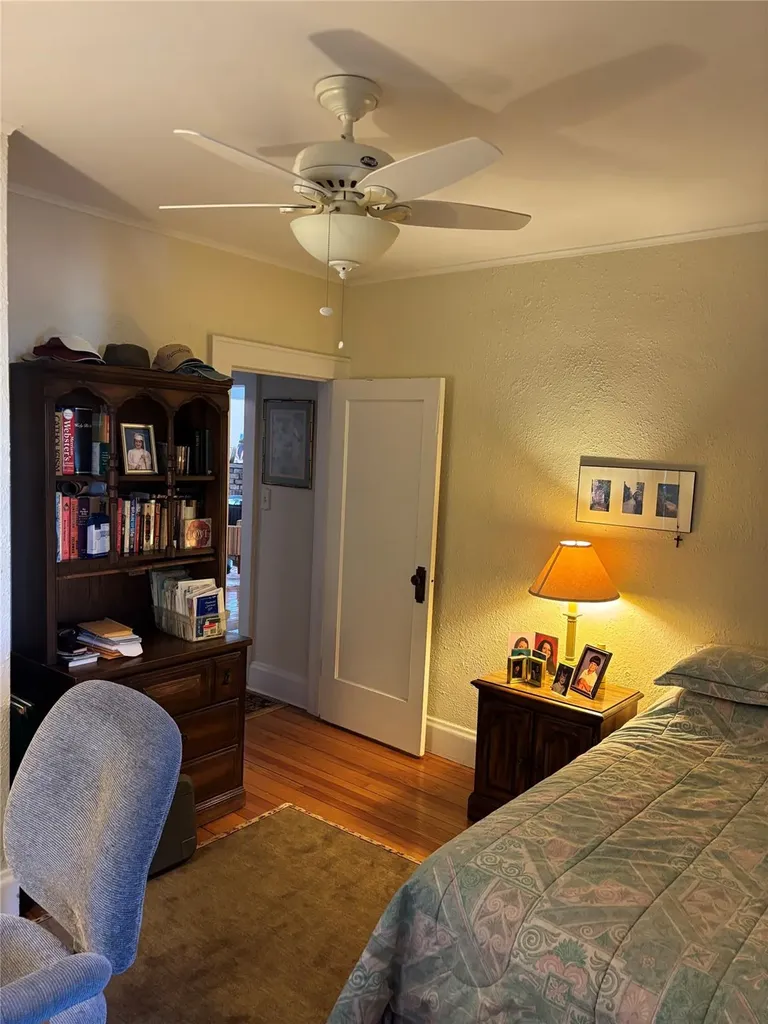 2902 Arnold Avenue Oceanside NY 11572