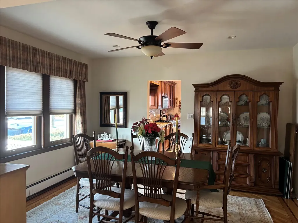 2902 Arnold Avenue Oceanside NY 11572