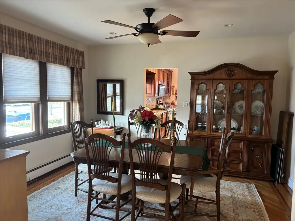 2902 Arnold Avenue Oceanside NY 11572