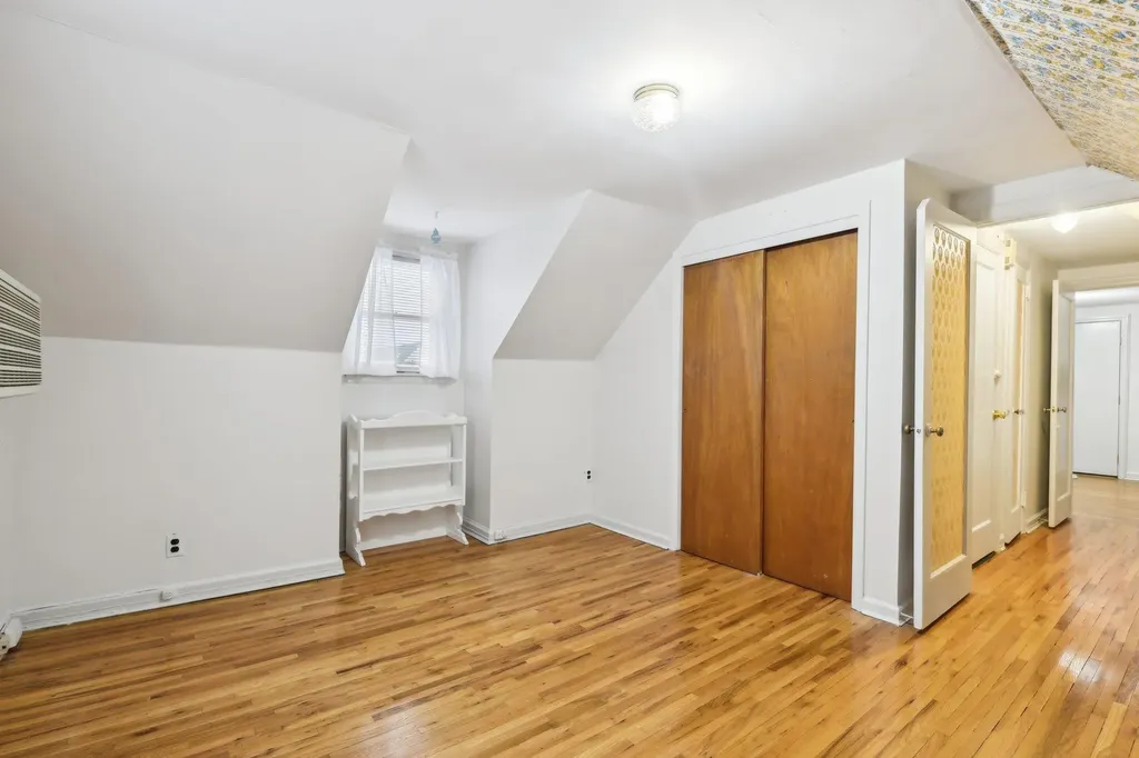 156 Jerome Avenue Mineola NY 11501