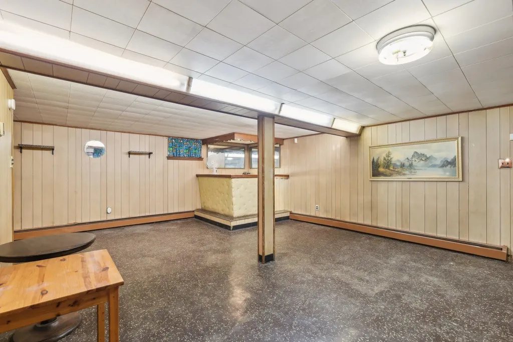 156 Jerome Avenue Mineola NY 11501
