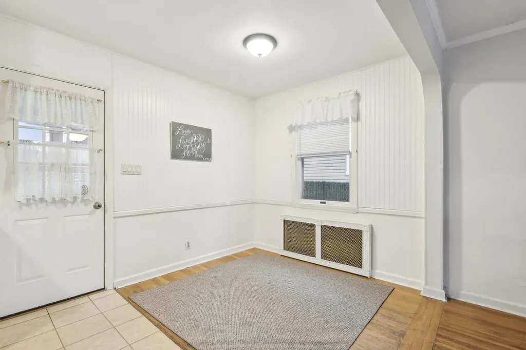 156 Jerome Avenue Mineola NY 11501