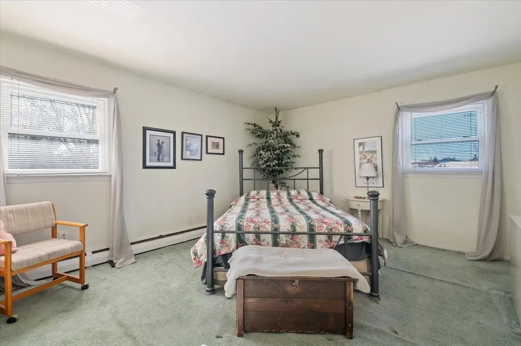 10 Angela Lane Bay Shore NY 11706