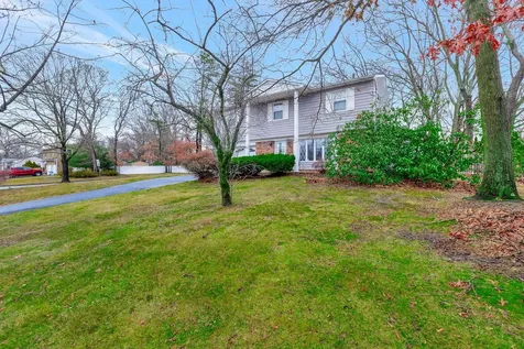 65 Woodview Lane Centereach NY 11720