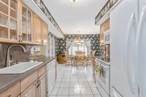 65 Woodview Lane Centereach NY 11720