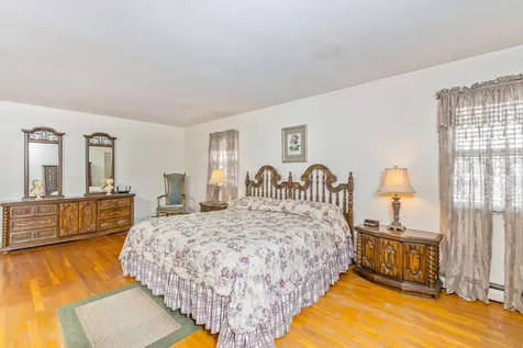 65 Woodview Lane Centereach NY 11720