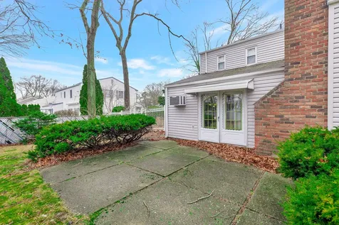 65 Woodview Lane Centereach NY 11720