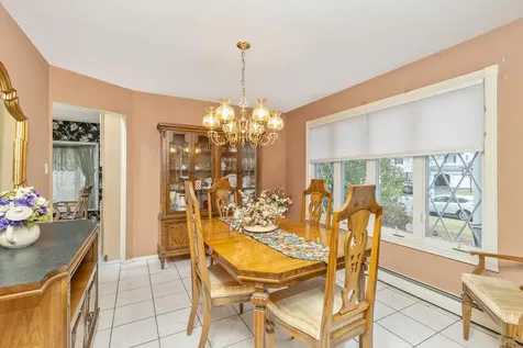 65 Woodview Lane Centereach NY 11720