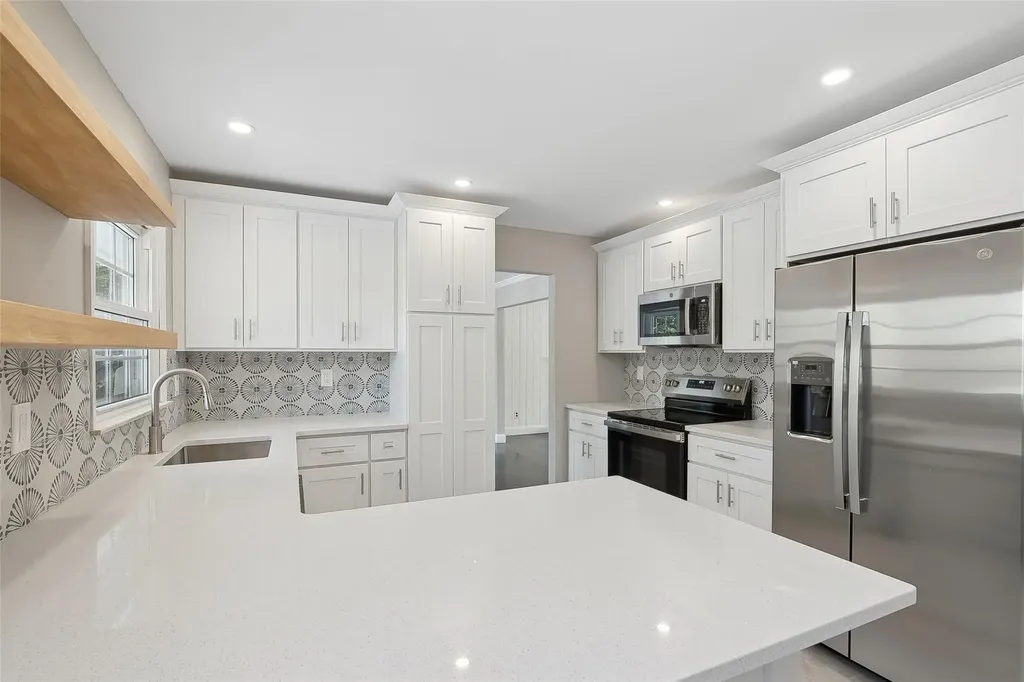15 Kemswick Drive Stony Brook NY 11790