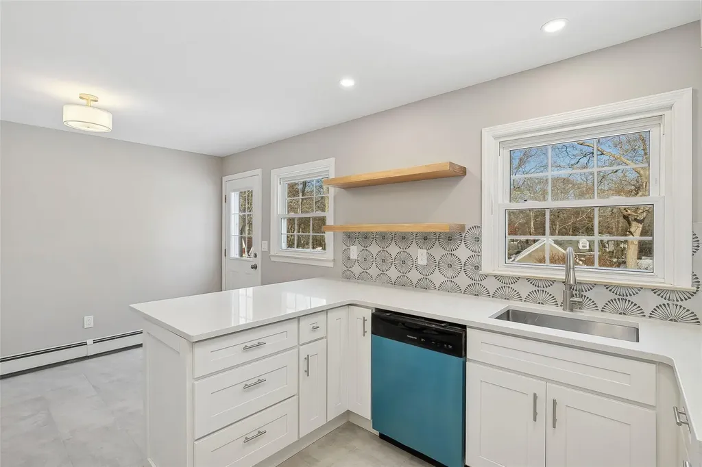 15 Kemswick Drive Stony Brook NY 11790