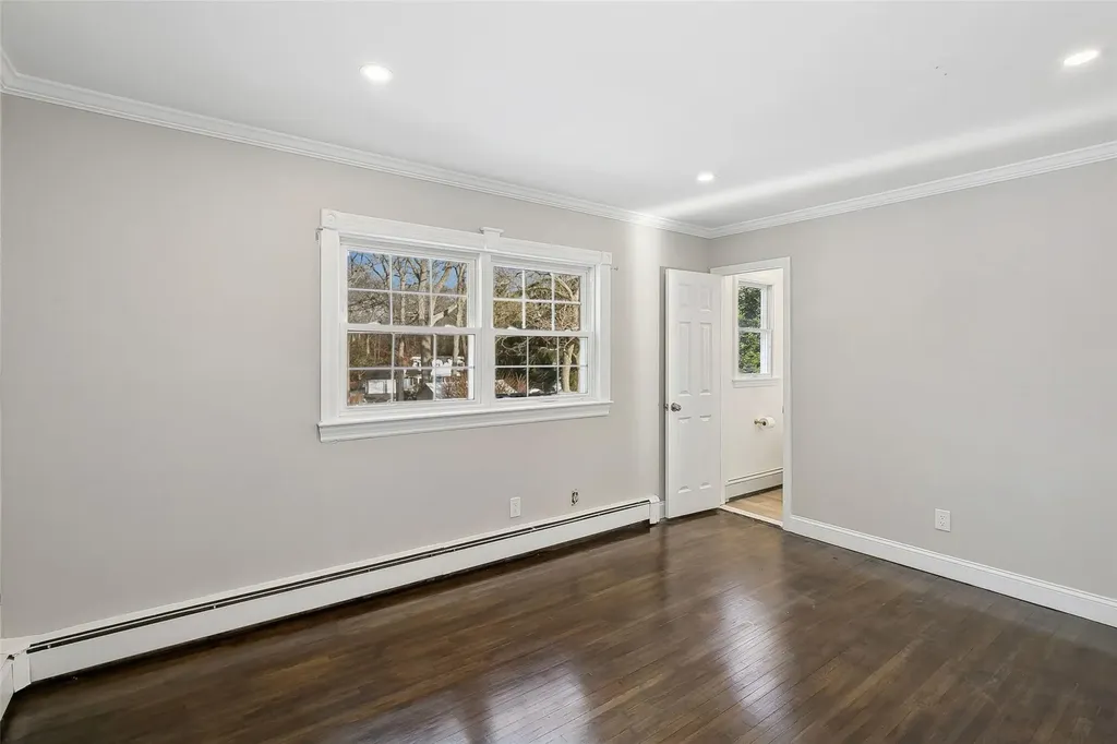 15 Kemswick Drive Stony Brook NY 11790
