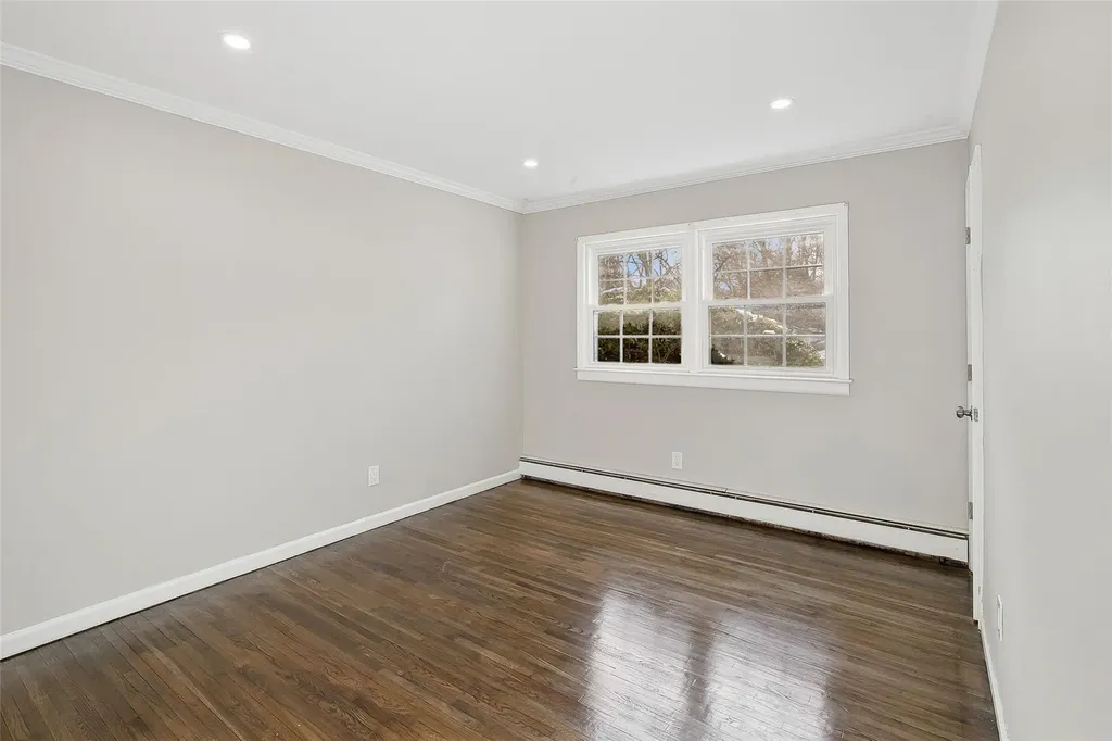 15 Kemswick Drive Stony Brook NY 11790