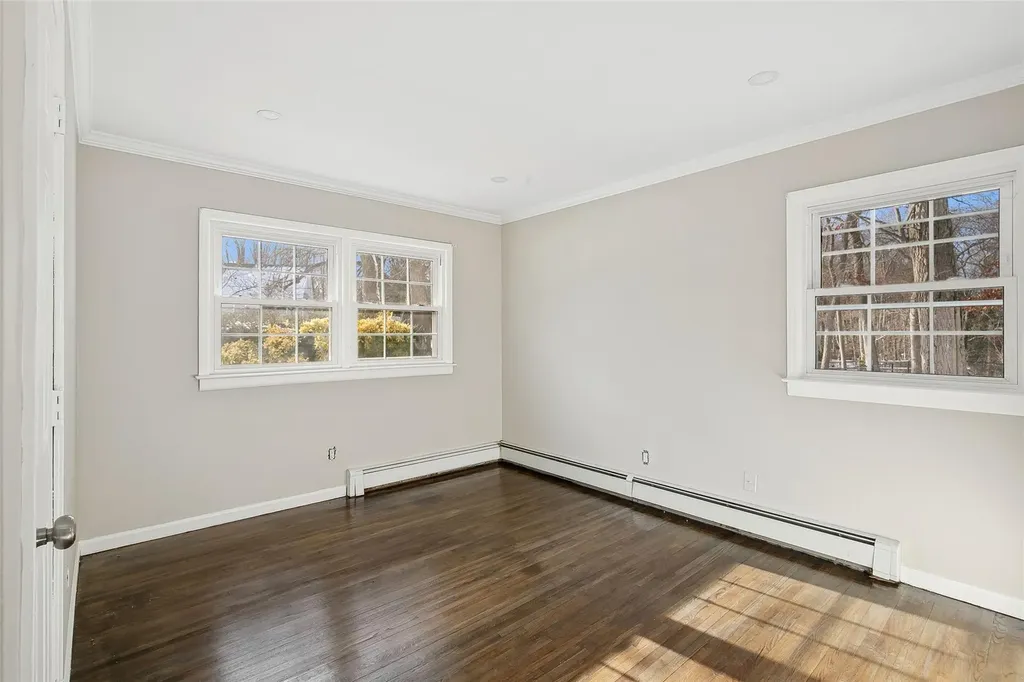 15 Kemswick Drive Stony Brook NY 11790