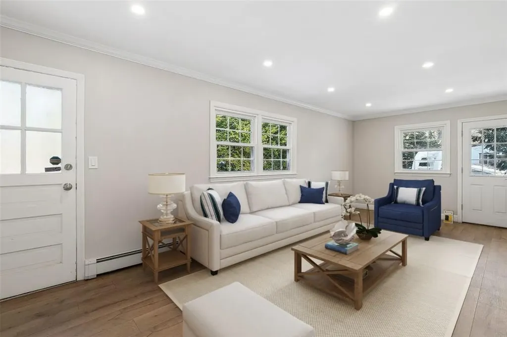 15 Kemswick Drive Stony Brook NY 11790