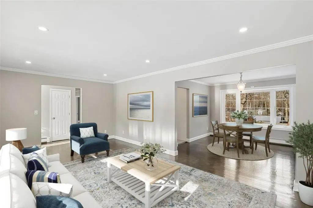 15 Kemswick Drive Stony Brook NY 11790