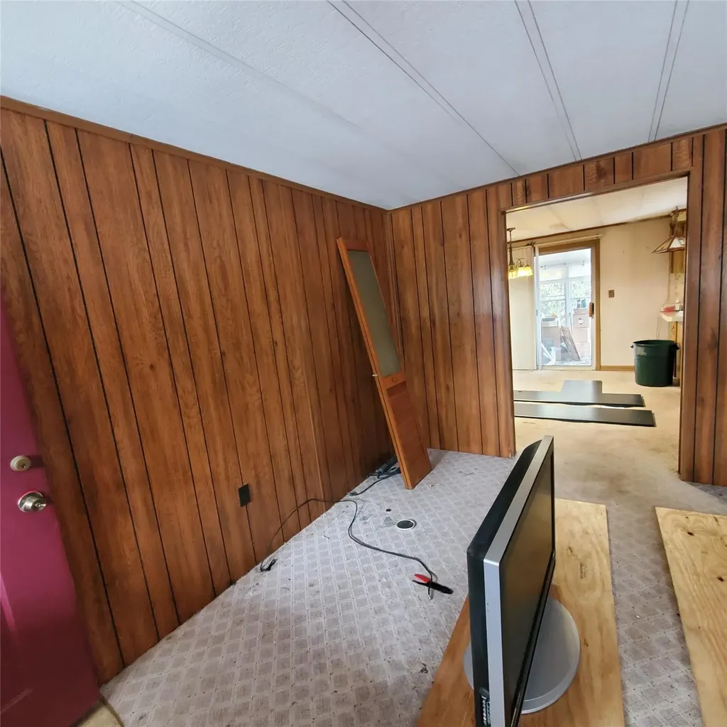 61 Kens Way Hyde Park NY 12538