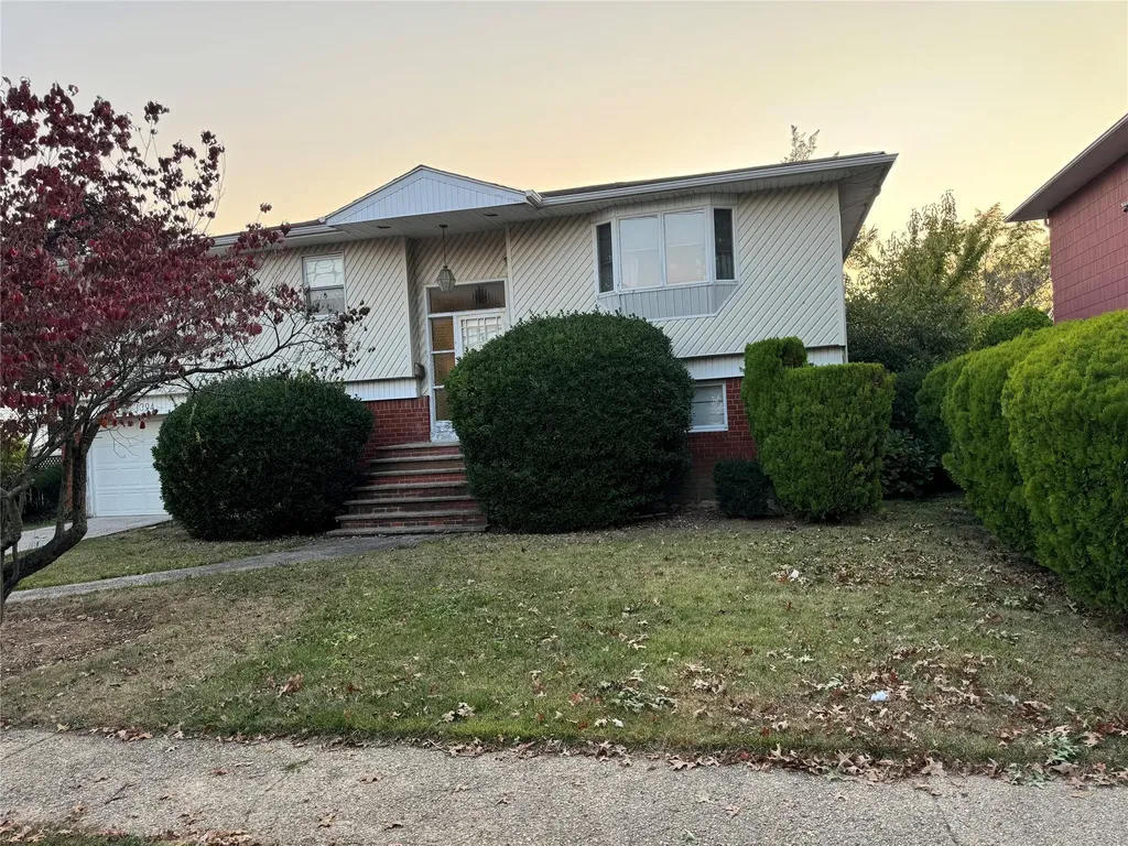 1394 Forest Avenue North Baldwin NY 11510