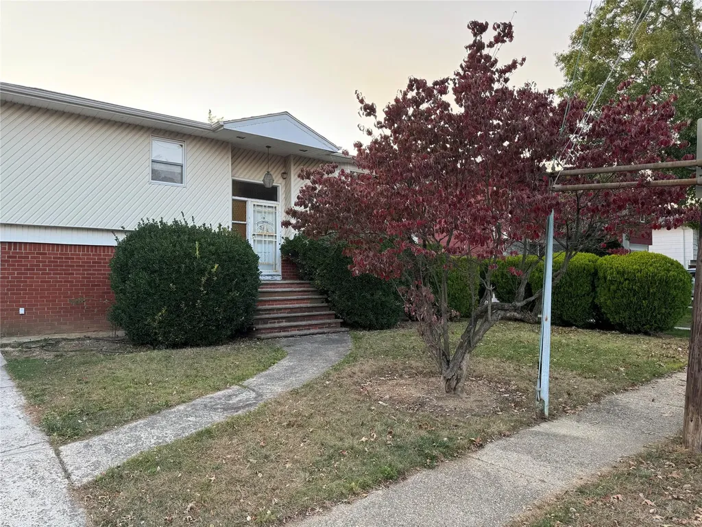 1394 Forest Avenue North Baldwin NY 11510