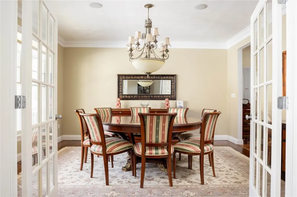 16 Turtle Pond Road Southampton NY 11968