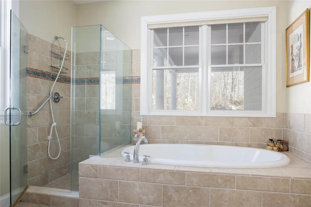 16 Turtle Pond Road Southampton NY 11968