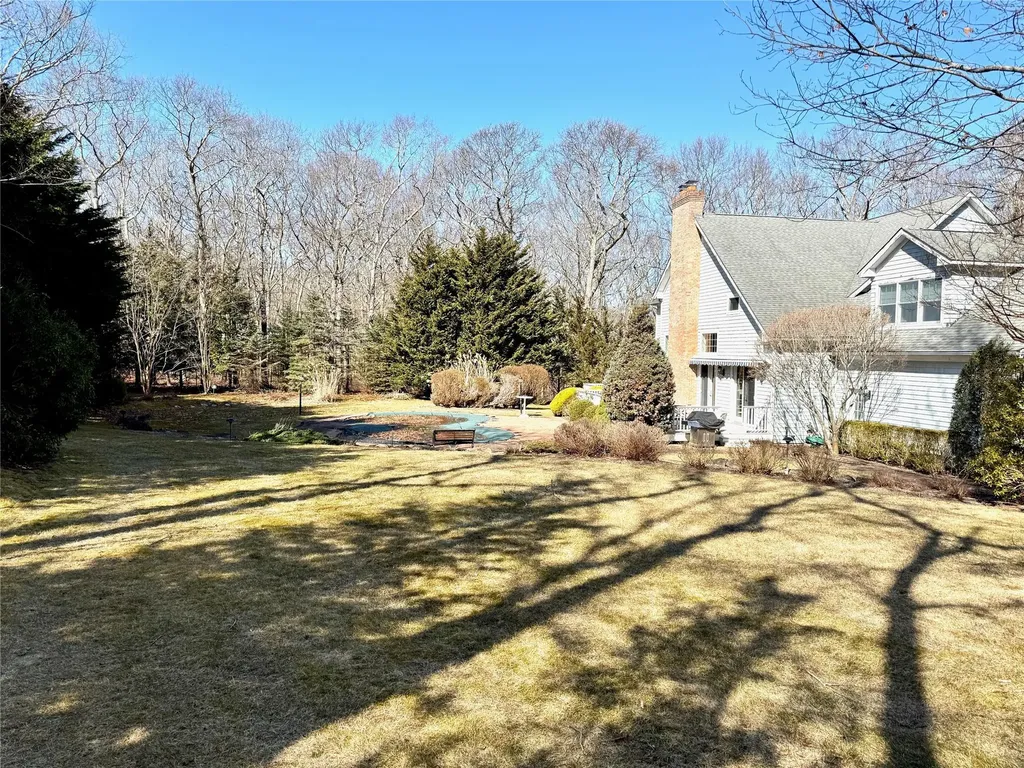 16 Turtle Pond Road Southampton NY 11968