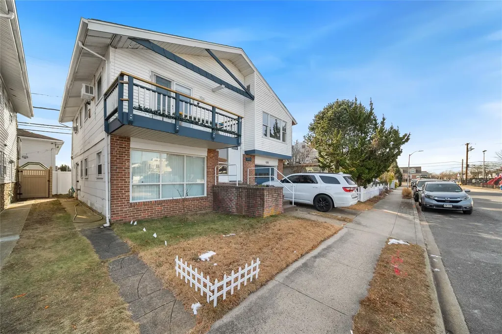 626 E Chester Street Long Beach NY 11561