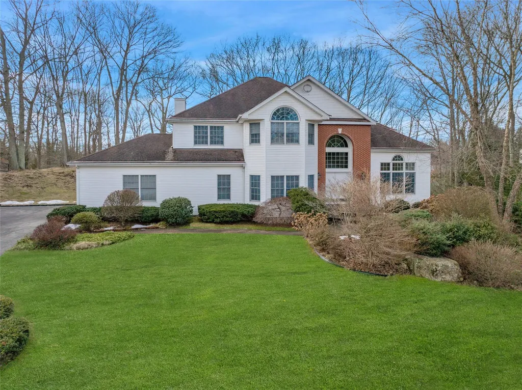 23 Cobbler Lane Brookhaven NY 11733