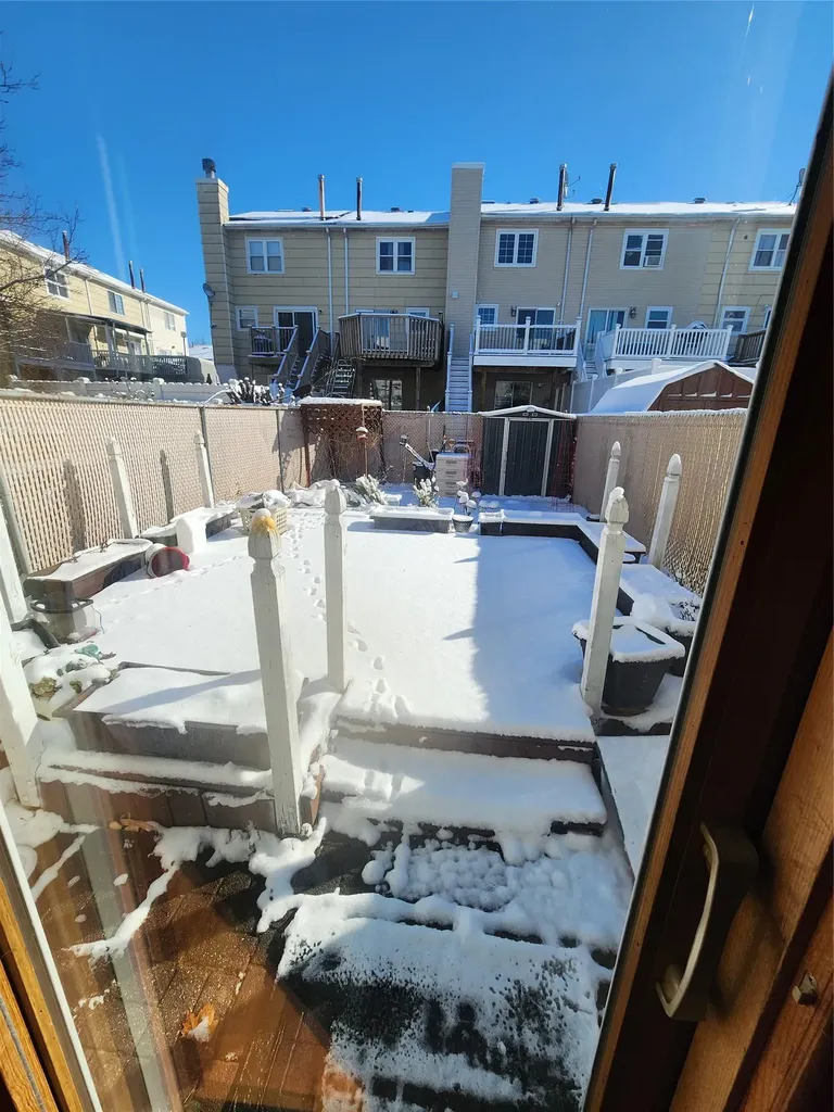 73 Amity Place Staten Island NY 10303