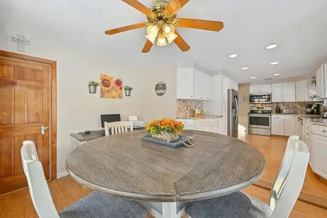 31 Duncan Avenue Ronkonkoma NY 11779