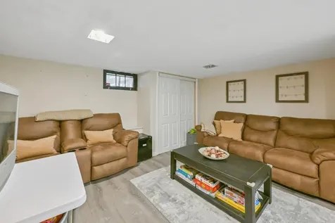 31 Duncan Avenue Ronkonkoma NY 11779