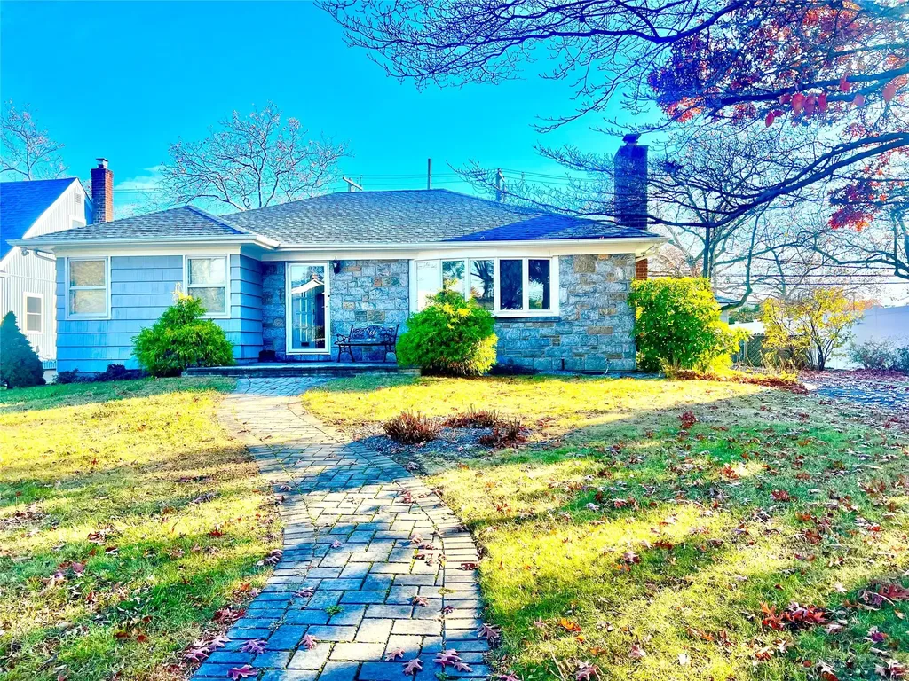 1691 Fenimore Road Hewlett NY 11557